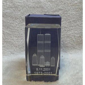 09/11/2001 Collectible‎ Memorial / Crystal Clear 3D Laser Hologram Paperweight